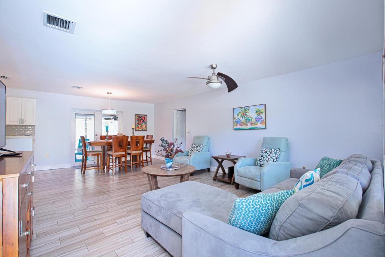 וסט פאלם ביץ' Beautiful Home With Pool And Outdoor Space מראה חיצוני תמונה